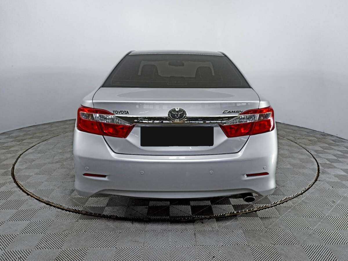 Toyota Camry 2012 года с пробегом. Фото: #5