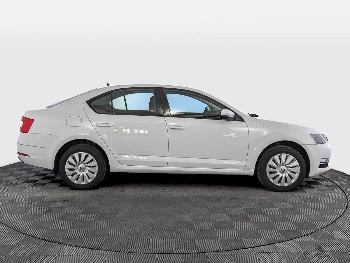Skoda Octavia 2019 года с пробегом. Фото: #3