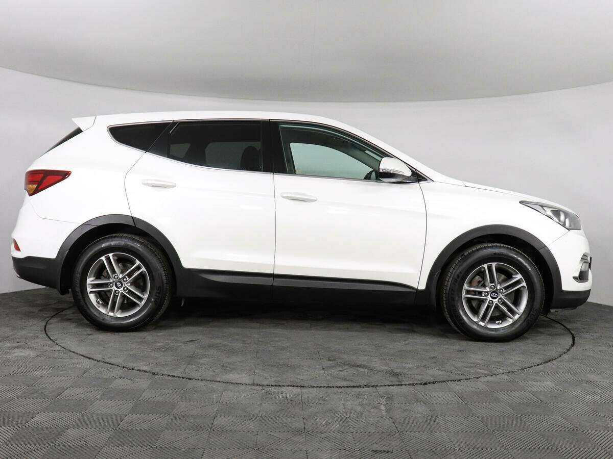 Hyundai Santa Fe 2017 года с пробегом. Фото: #3