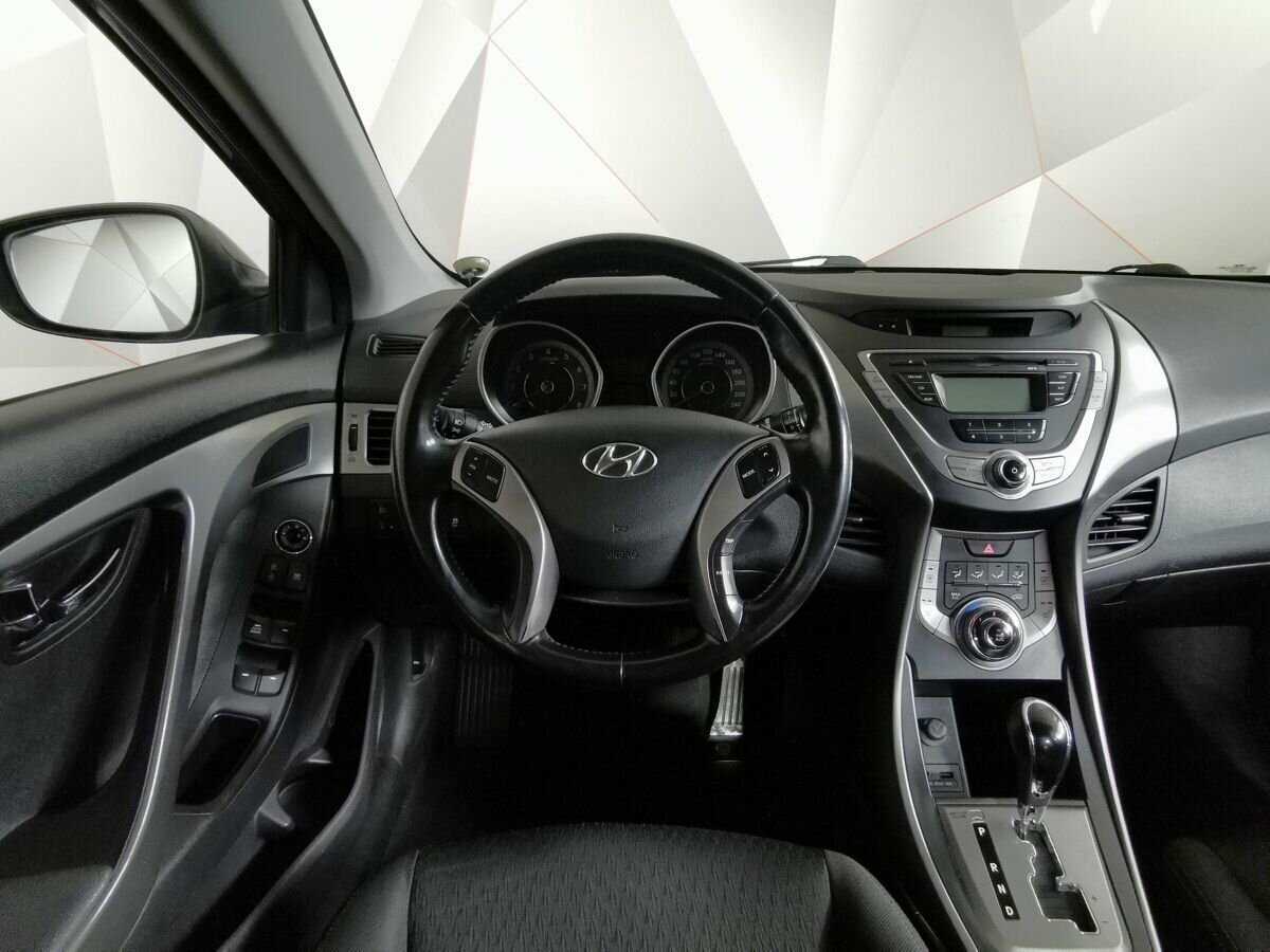 Hyundai Elantra 2012 года с пробегом. Фото: #14