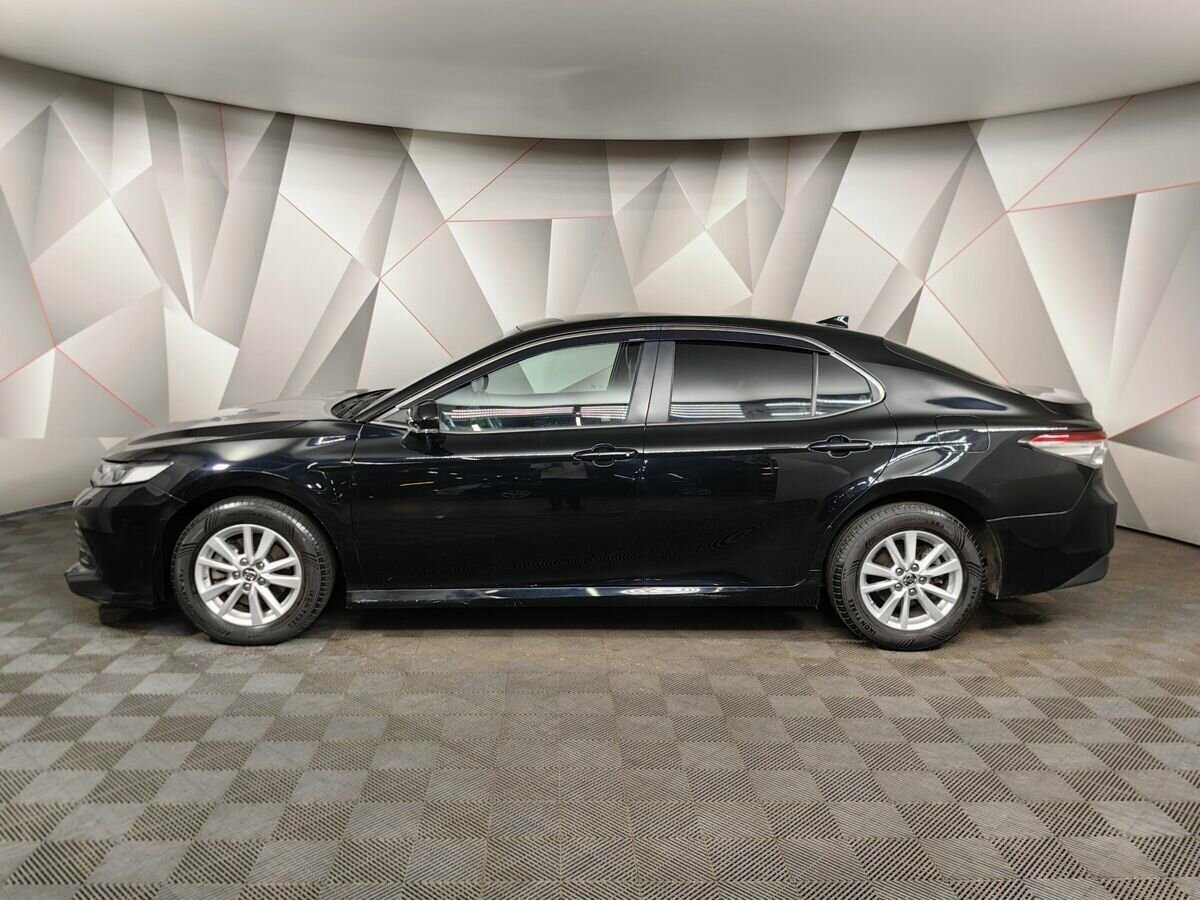 Toyota Camry 2019 года с пробегом. Фото: #4