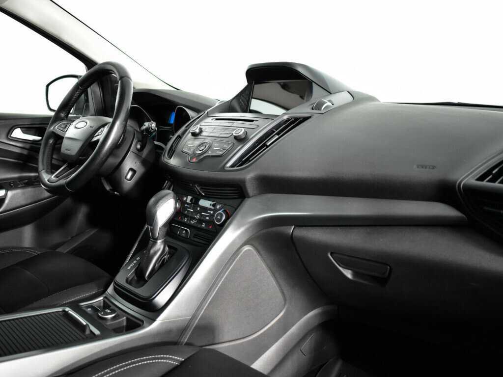 Ford Kuga 2017 года с пробегом. Фото: #8