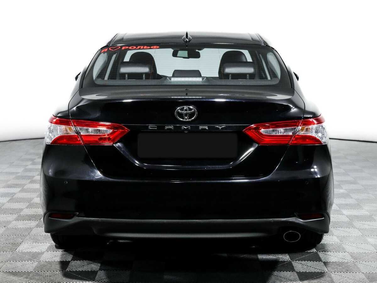 Toyota Camry 2019 года с пробегом. Фото: #5