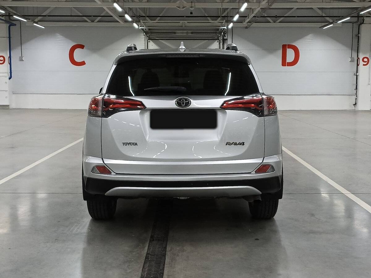 Toyota RAV4 2019 года с пробегом. Фото: #5