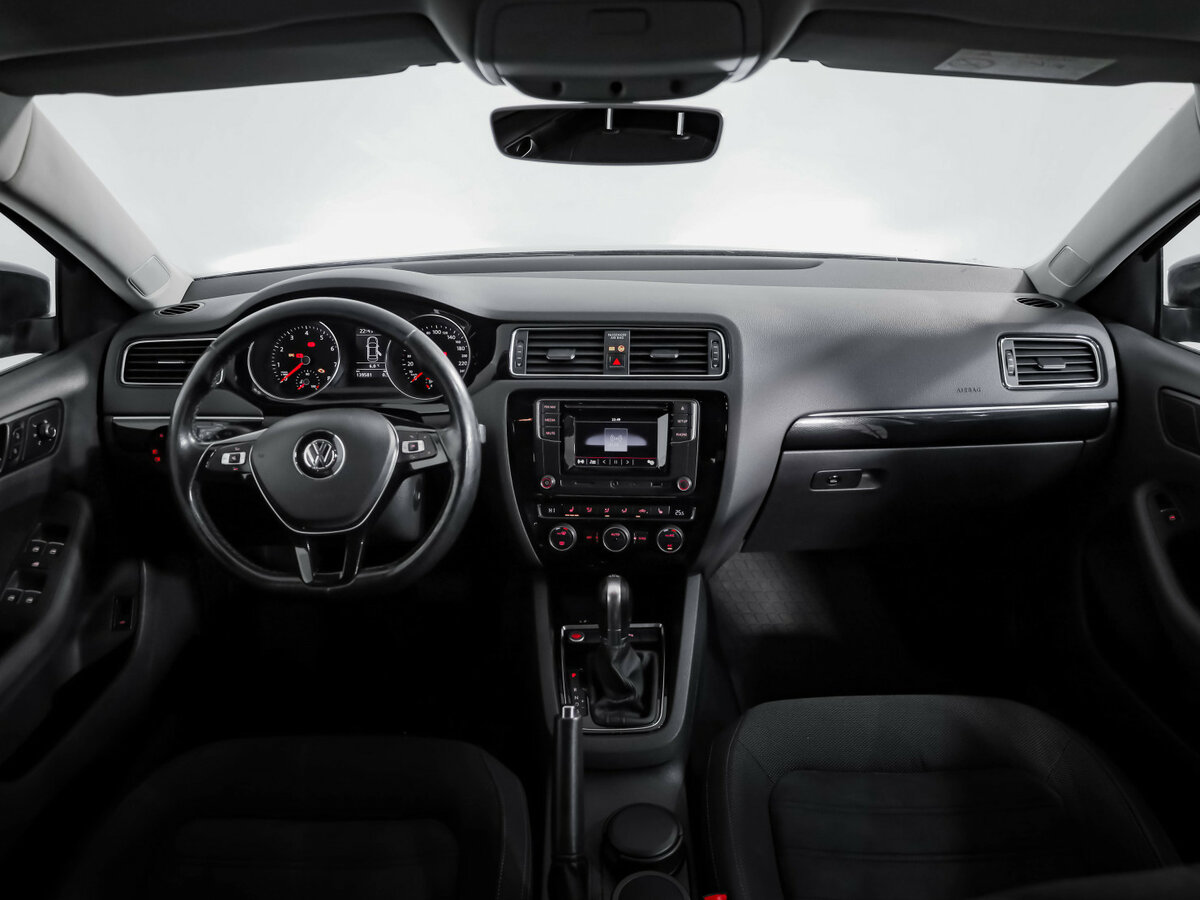 Volkswagen Jetta 2017 года с пробегом. Фото: #7