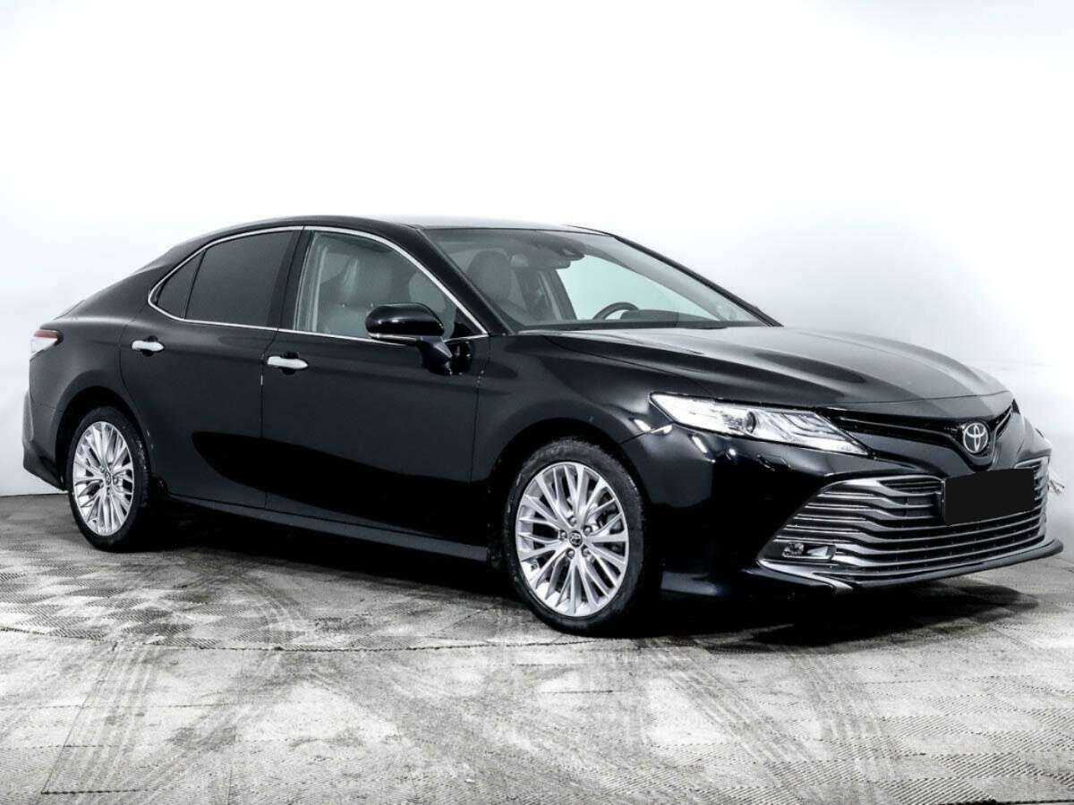 Toyota Camry 2019 года с пробегом. Фото: #2