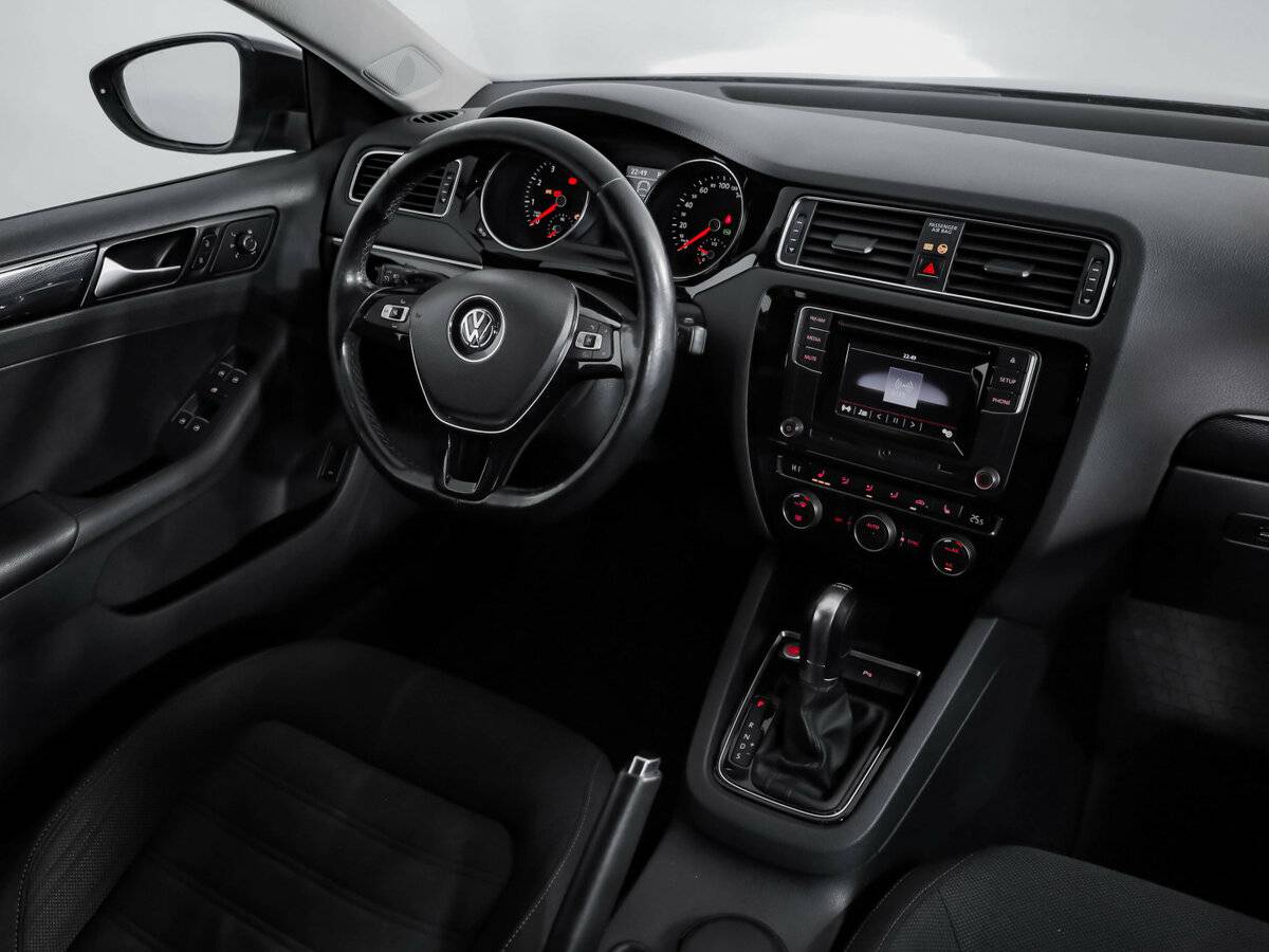 Volkswagen Jetta 2017 года с пробегом. Фото: #6