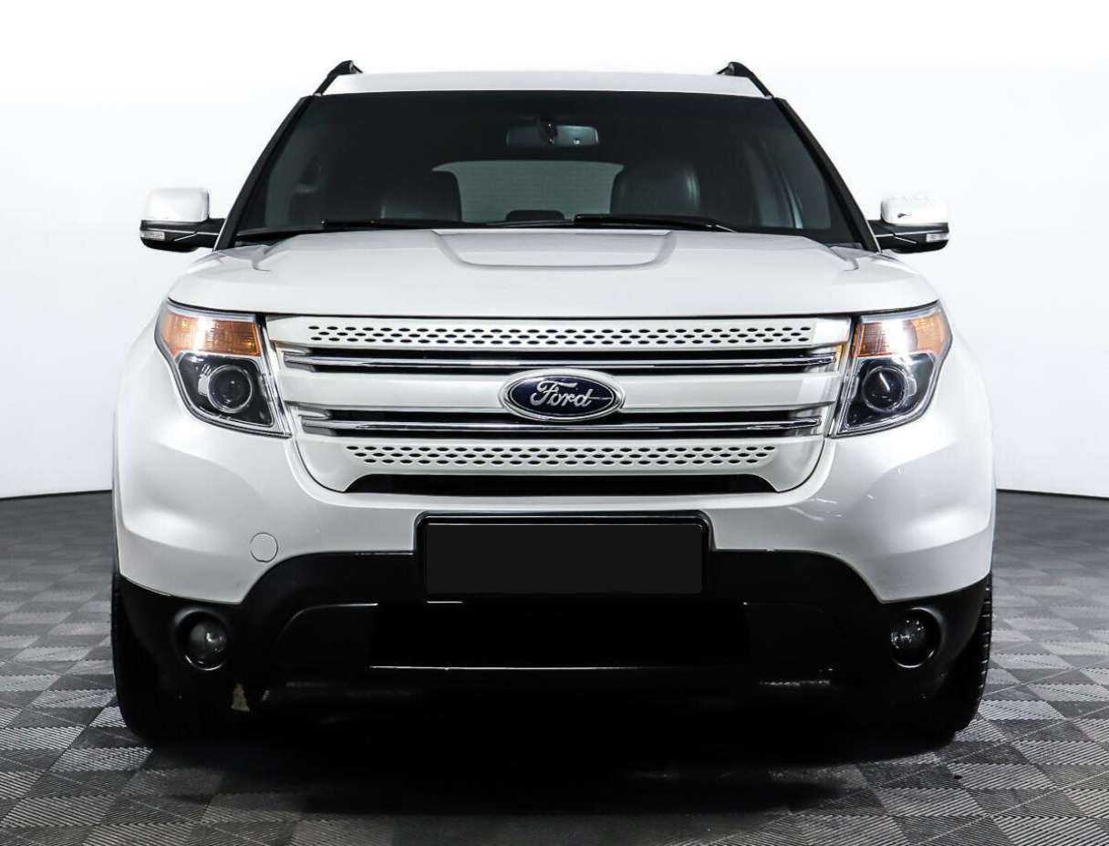 Ford Explorer 2012 года с пробегом. Фото: #1