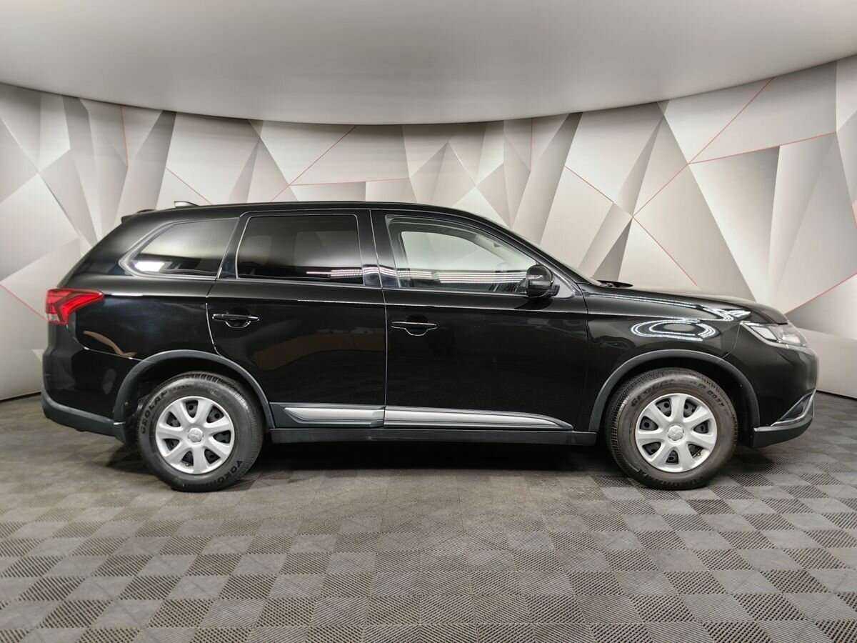Mitsubishi Outlander 2018 года с пробегом. Фото: #5