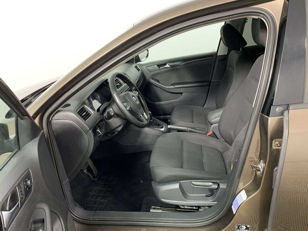 Volkswagen Jetta 2013 года с пробегом. Фото: #13