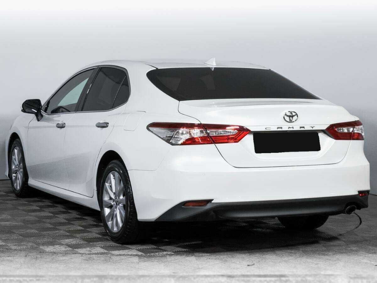 Toyota Camry 2019 года с пробегом. Фото: #6