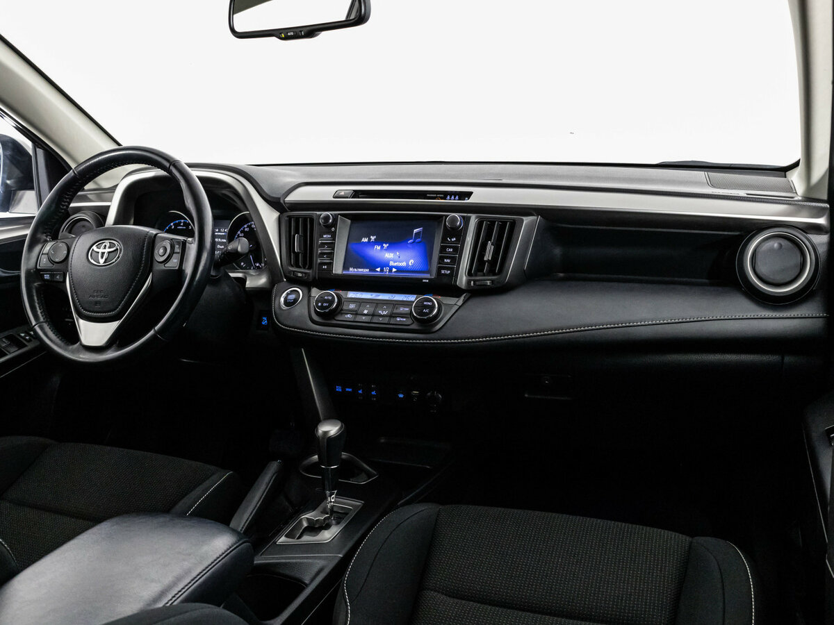 Toyota RAV4 2018 года с пробегом. Фото: #6