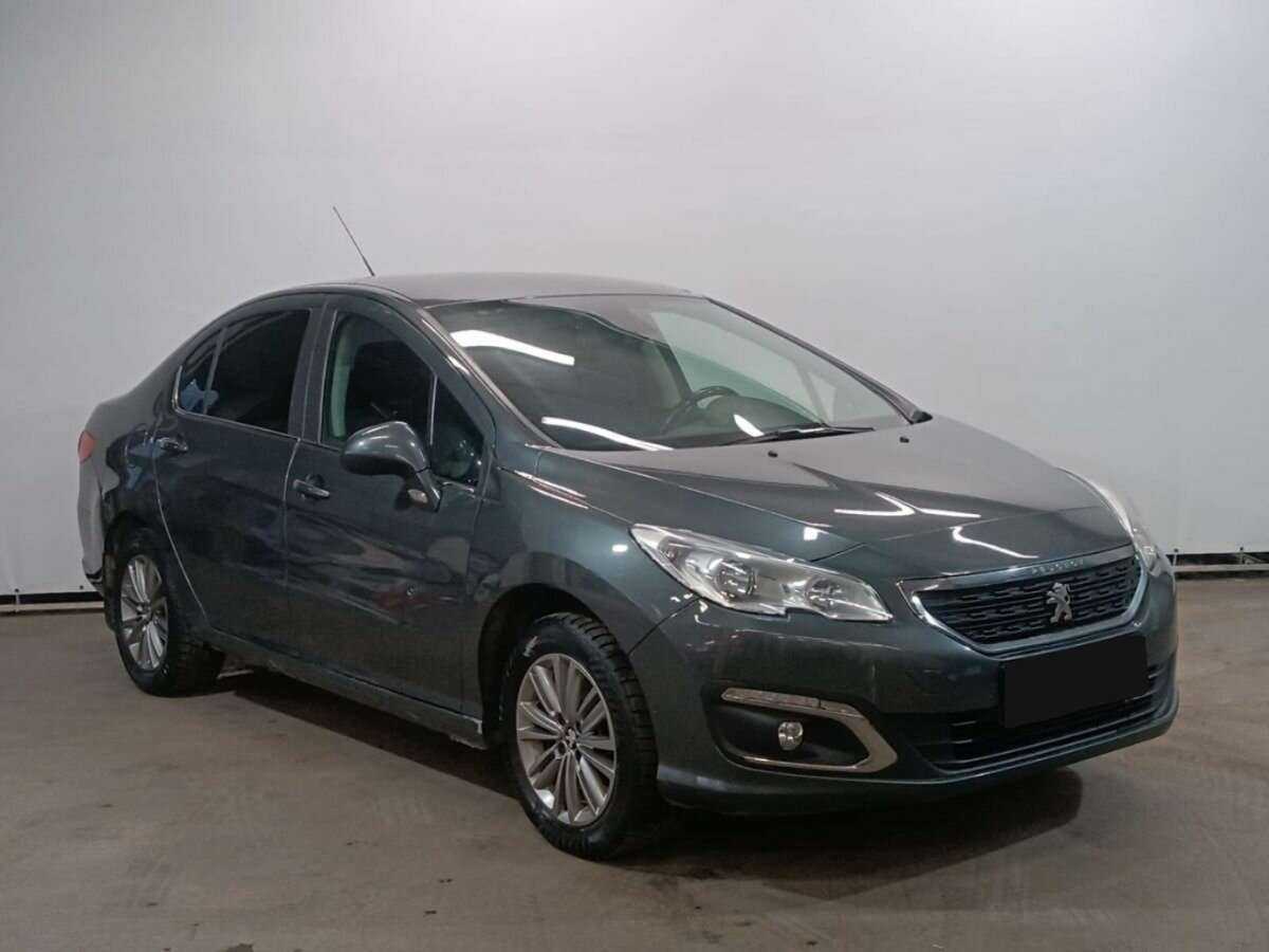 Peugeot 408 2018 года с пробегом. Фото: #2
