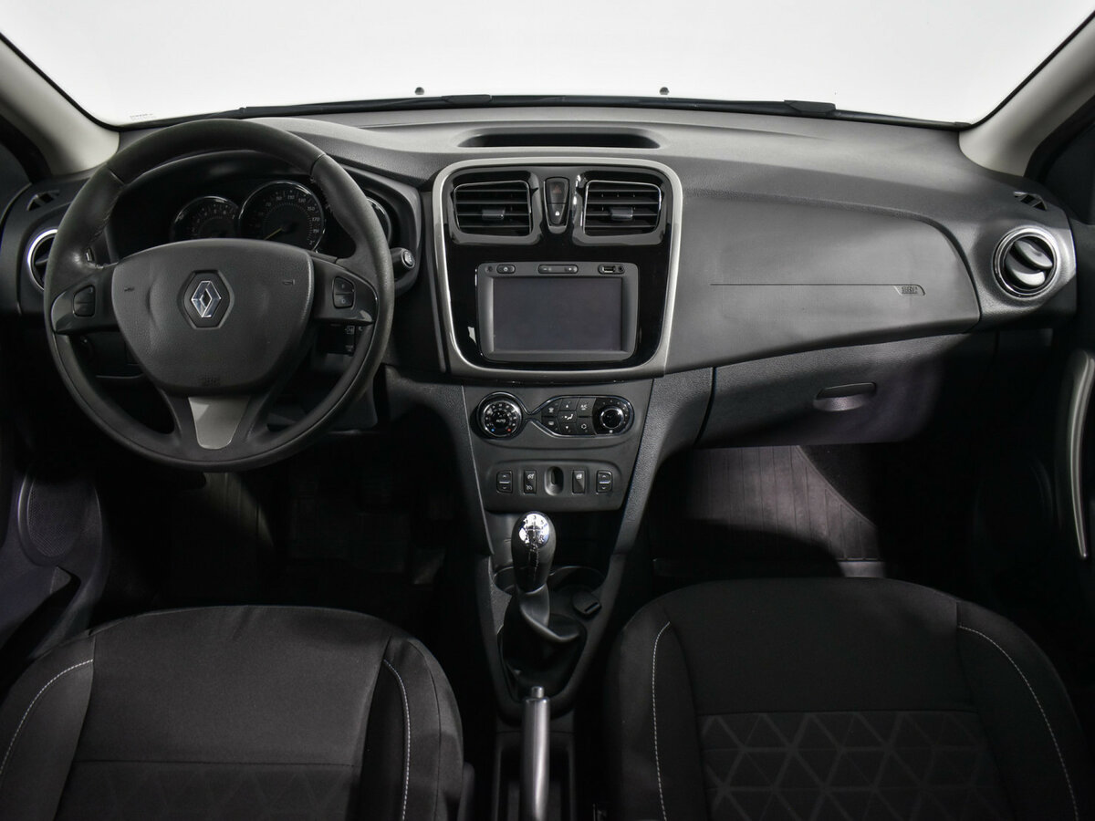 Renault Sandero 2016 года с пробегом. Фото: #12