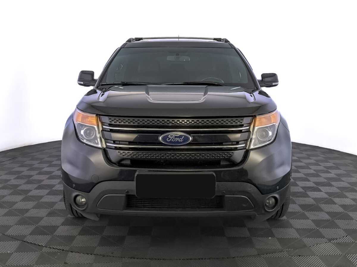 Ford Explorer 2015 года с пробегом. Фото: #1