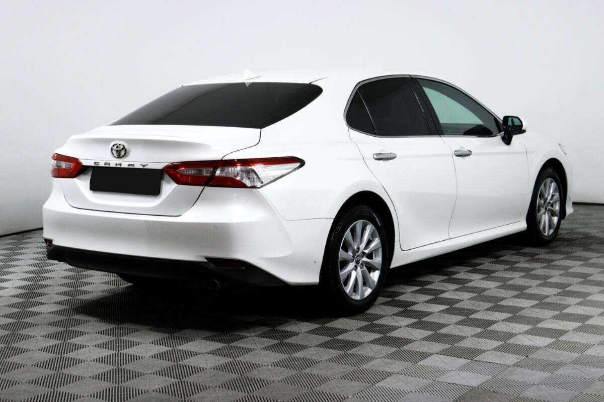 Toyota Camry 2019 года с пробегом. Фото: #4