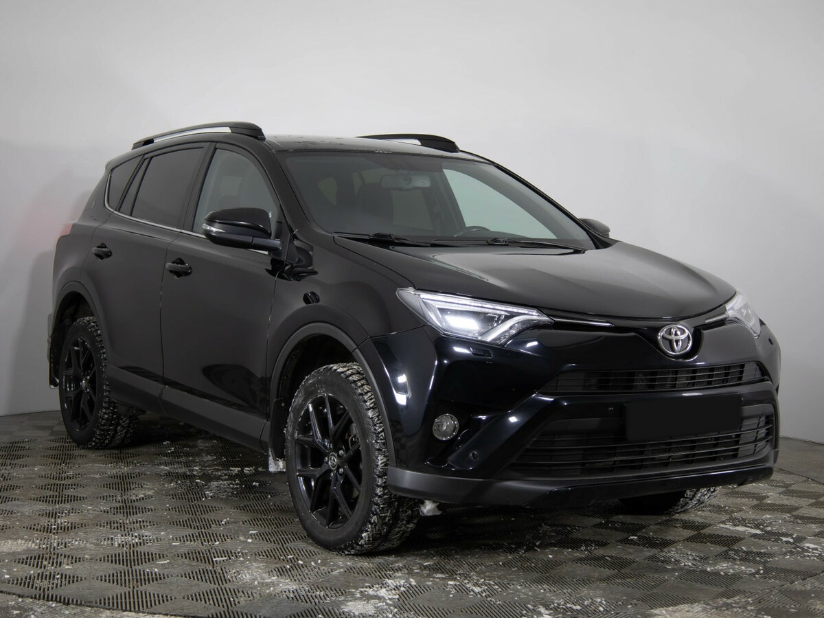 Toyota RAV4 2019 года с пробегом. Фото: #2