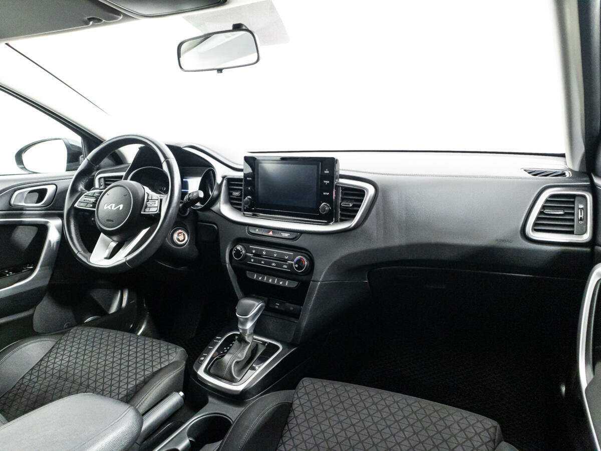 Kia Ceed 2022 года с пробегом. Фото: #8