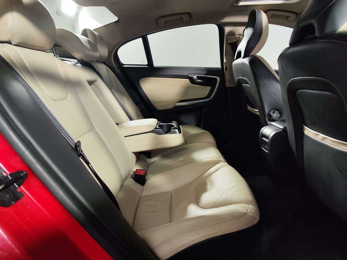 Volvo S60 2012 года с пробегом. Фото: #7