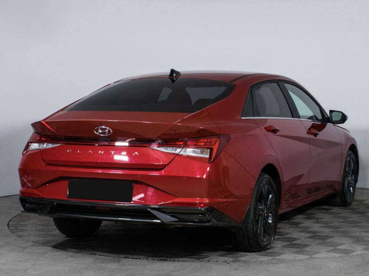 Hyundai Elantra 2021 года с пробегом. Фото: #4