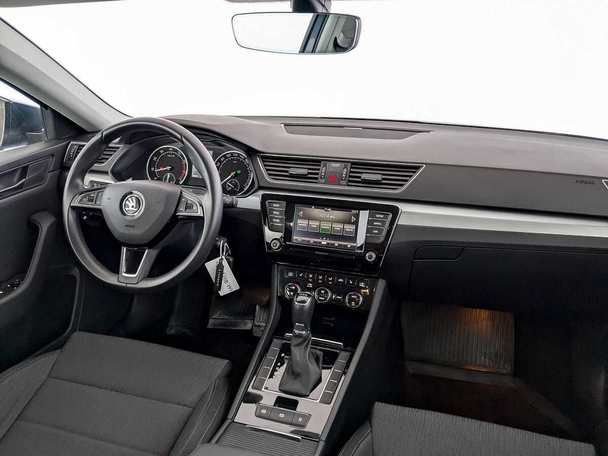 Skoda Superb 2019 года с пробегом. Фото: #24
