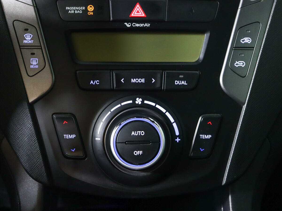 Hyundai Santa Fe 2012 года с пробегом. Фото: #13