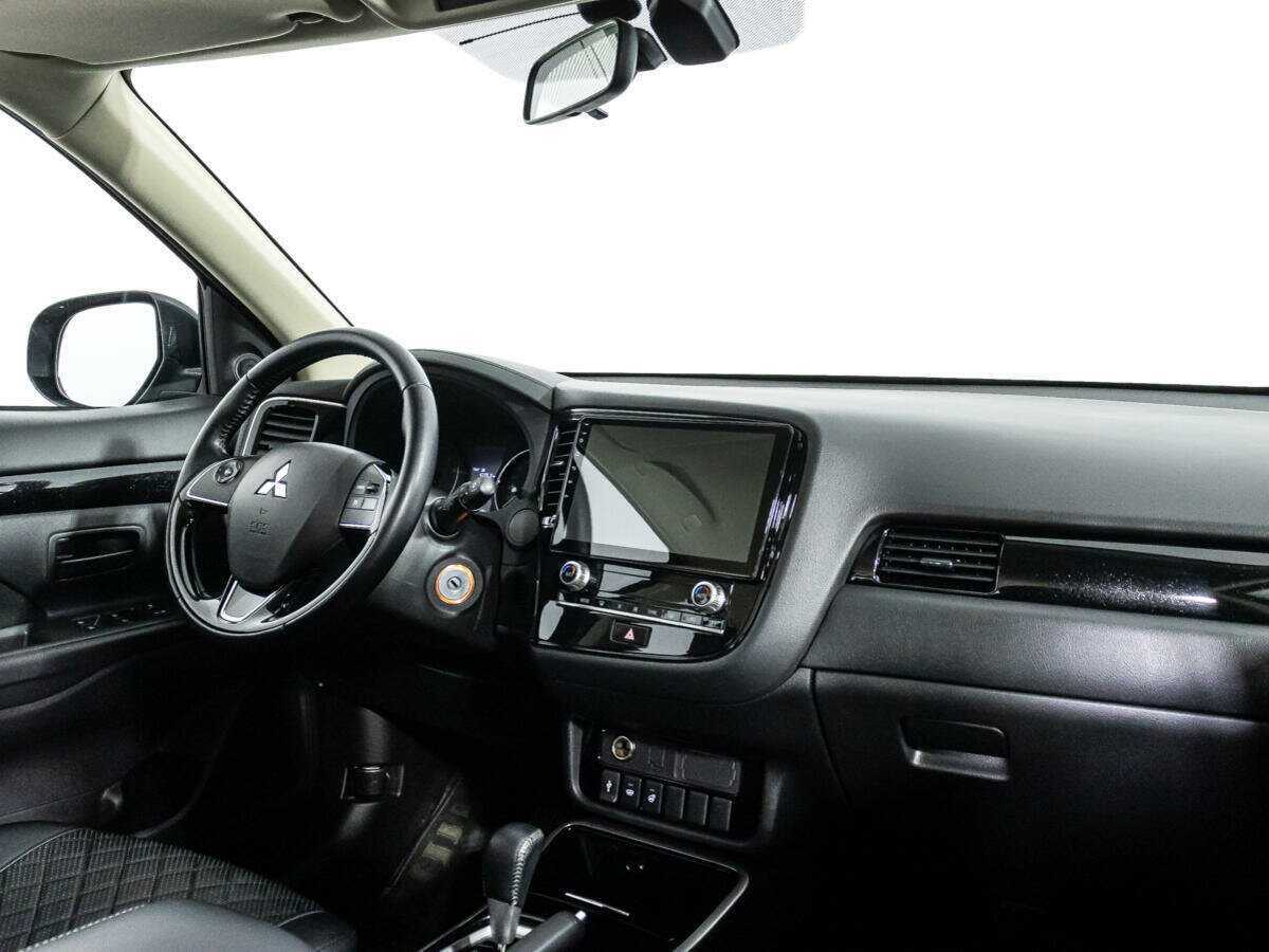 Mitsubishi Outlander 2021 года с пробегом. Фото: #6