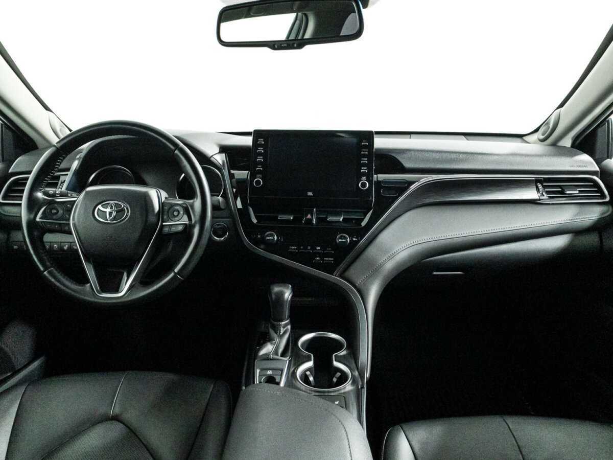 Toyota Camry 2021 года с пробегом. Фото: #10