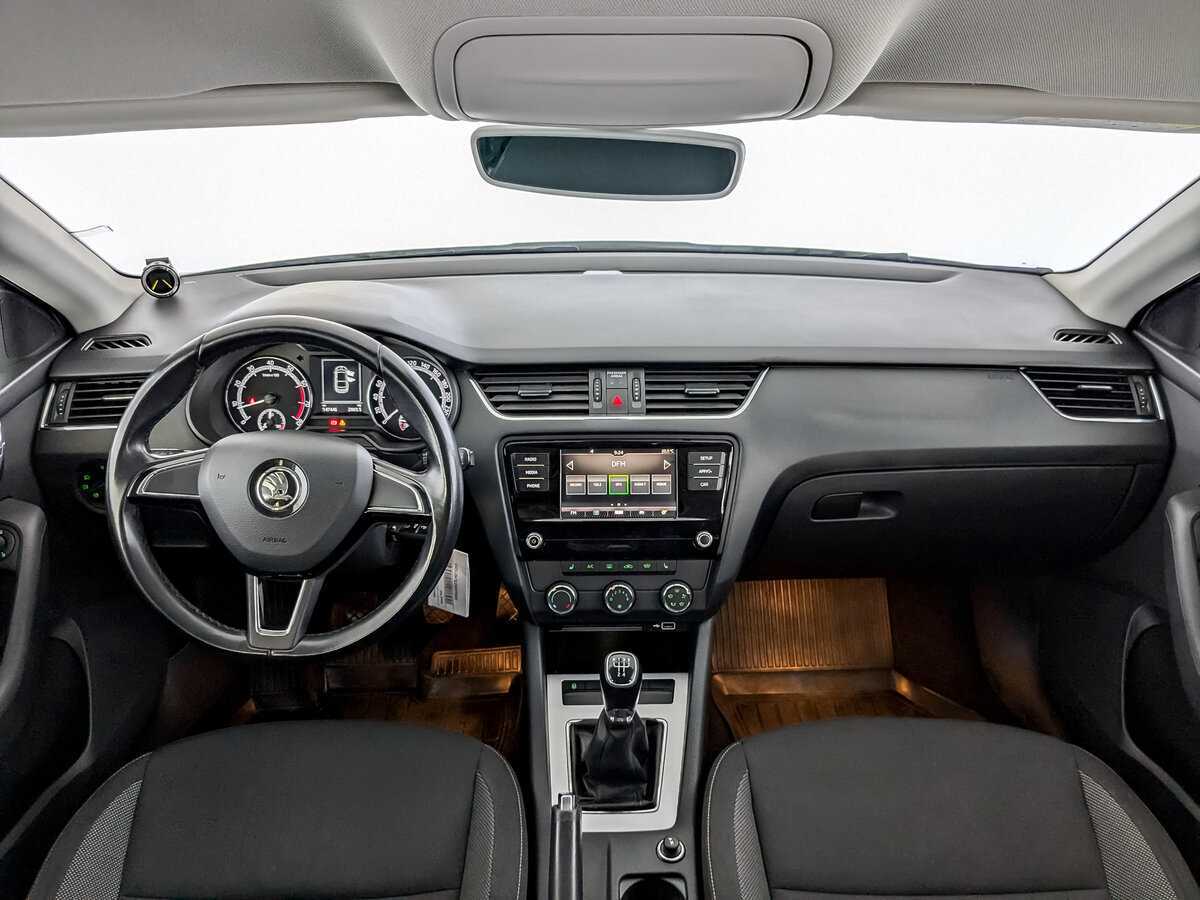 Skoda Octavia 2019 года с пробегом. Фото: #12