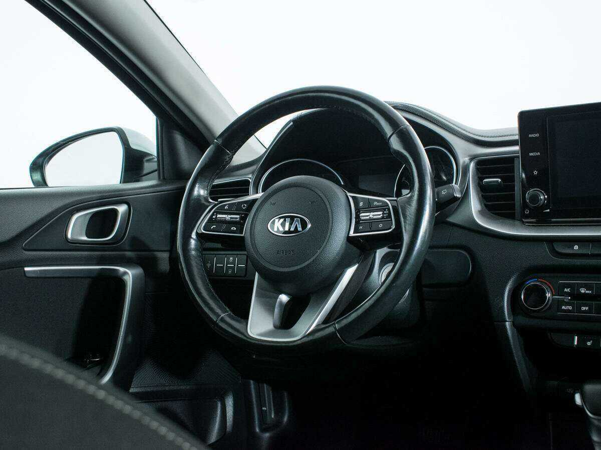 Kia Ceed 2020 года с пробегом. Фото: #8