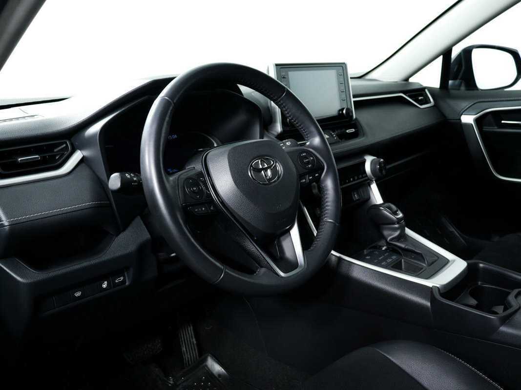 Toyota RAV4 2020 года с пробегом. Фото: #12