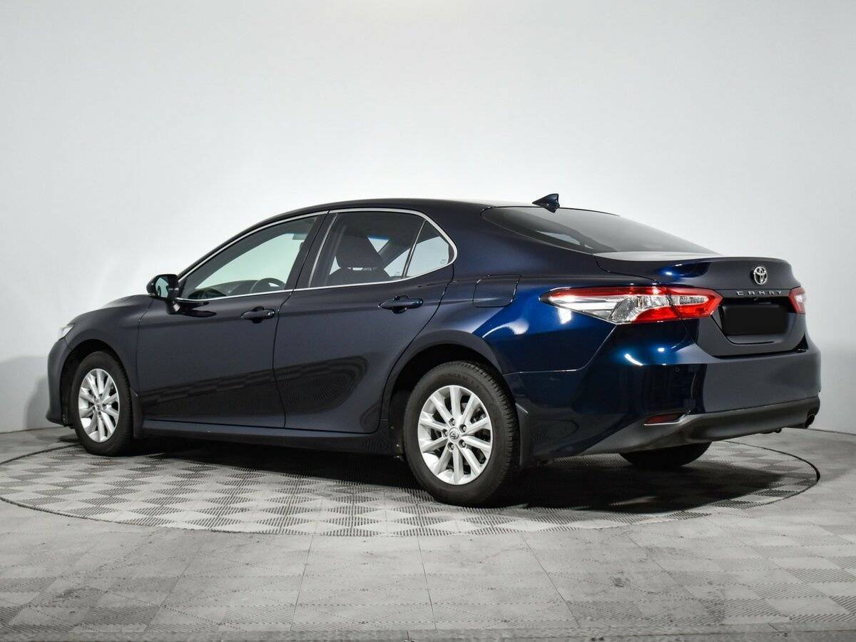 Toyota Camry 2019 года с пробегом. Фото: #5