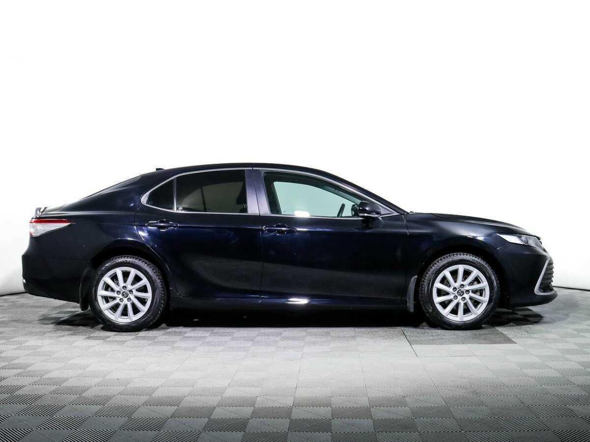 Toyota Camry 2021 года с пробегом. Фото: #3