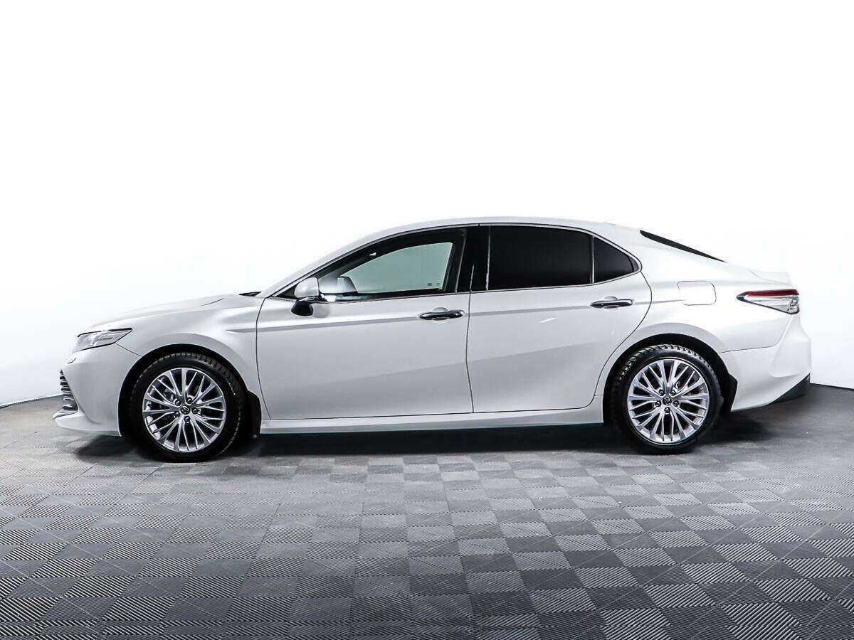 Toyota Camry 2018 года с пробегом. Фото: #7