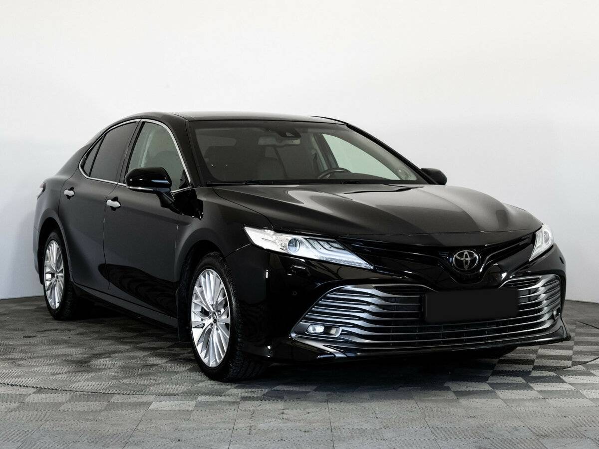 Toyota Camry 2019 года с пробегом. Фото: #3