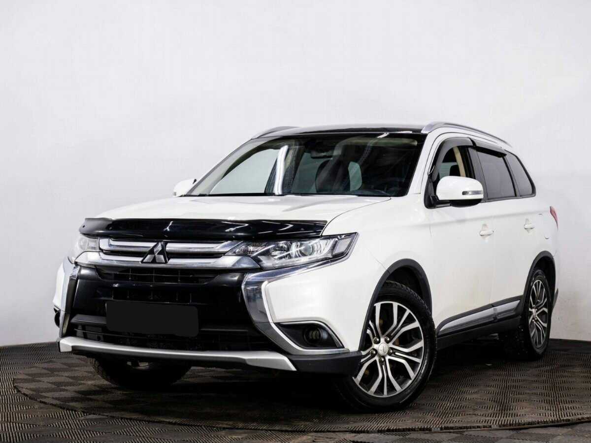 Mitsubishi Outlander 2015 года с пробегом. Посмотреть фото