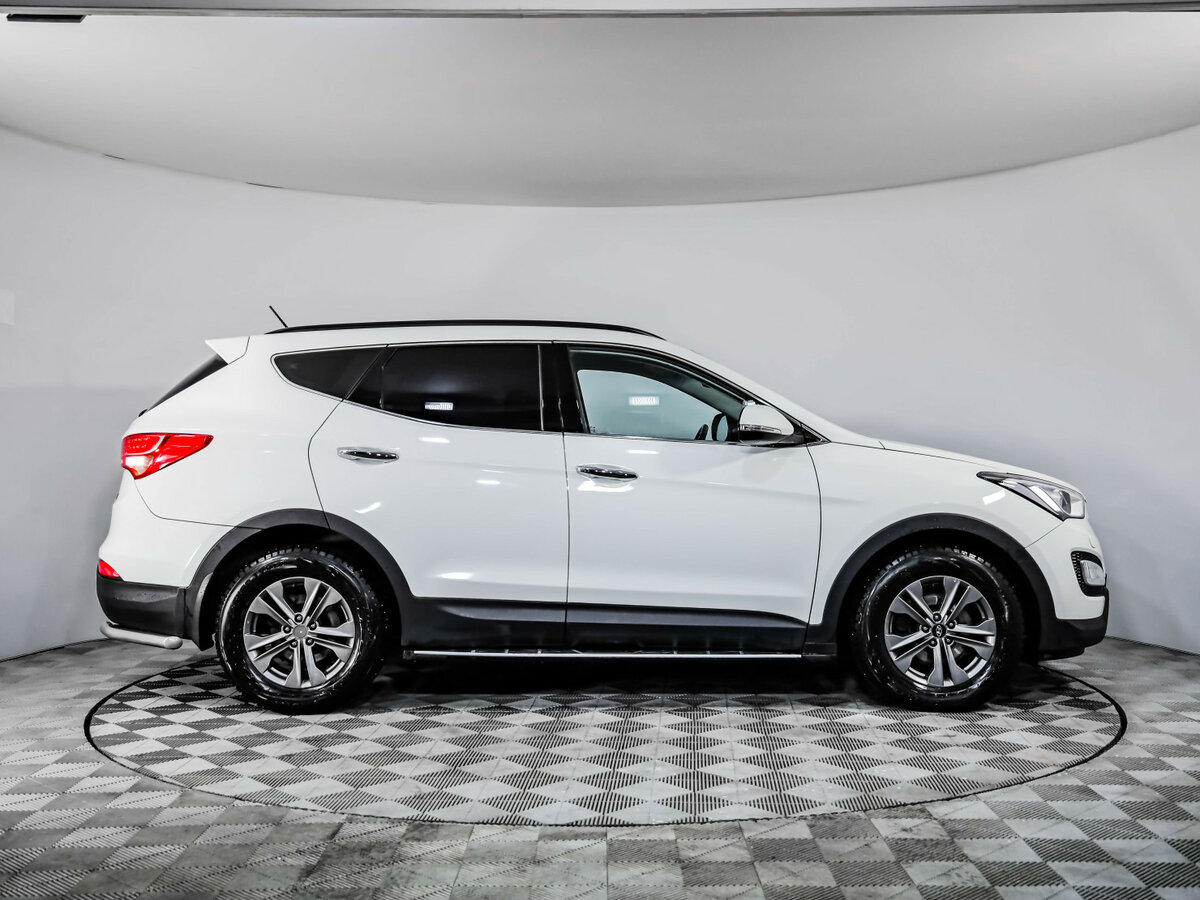 Hyundai Santa Fe 2014 года с пробегом. Фото: #3