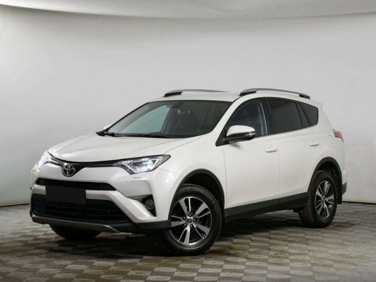 Toyota RAV4 2017 года с пробегом. Фото: #0