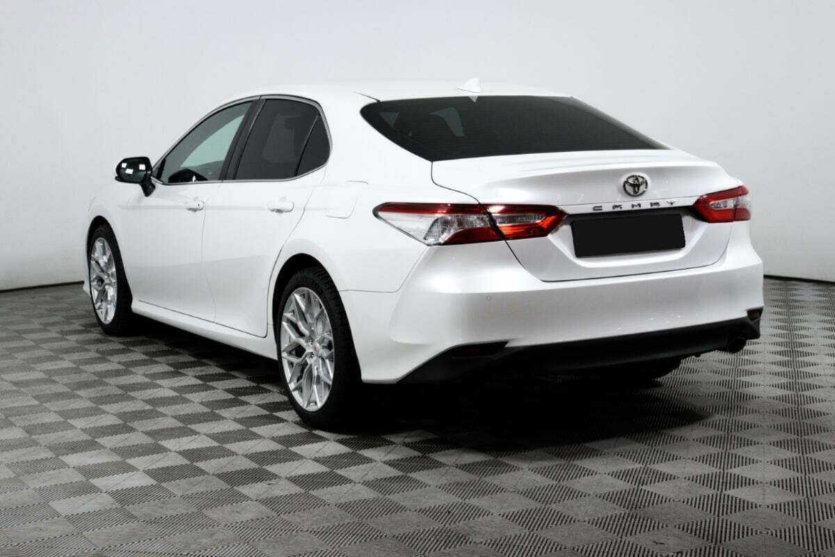 Toyota Camry 2019 года с пробегом. Фото: #6