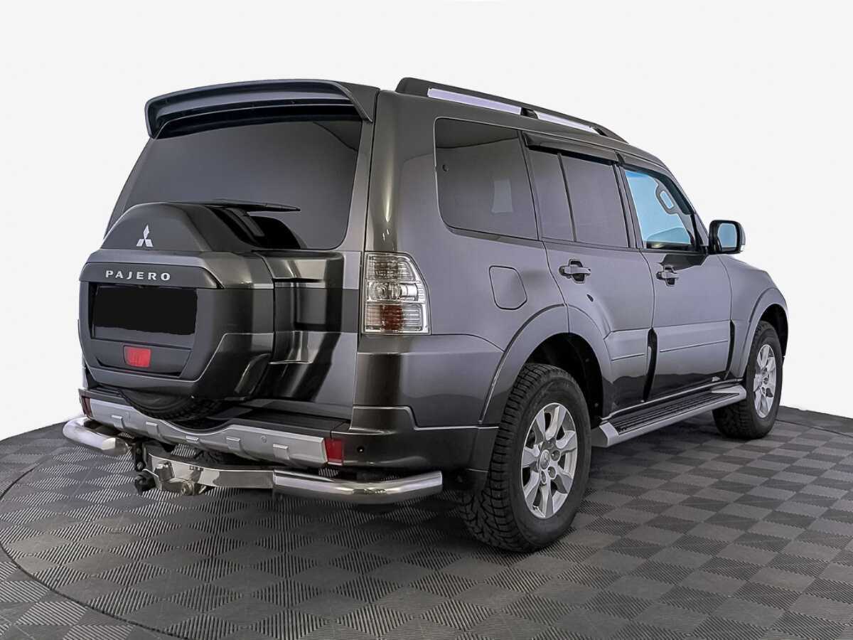 Mitsubishi Pajero 2018 года с пробегом. Фото: #4