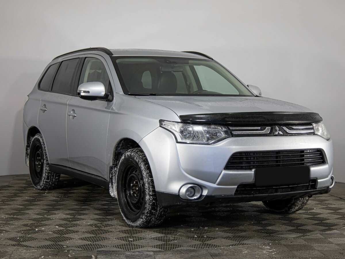 Mitsubishi Outlander 2013 года с пробегом. Фото: #2