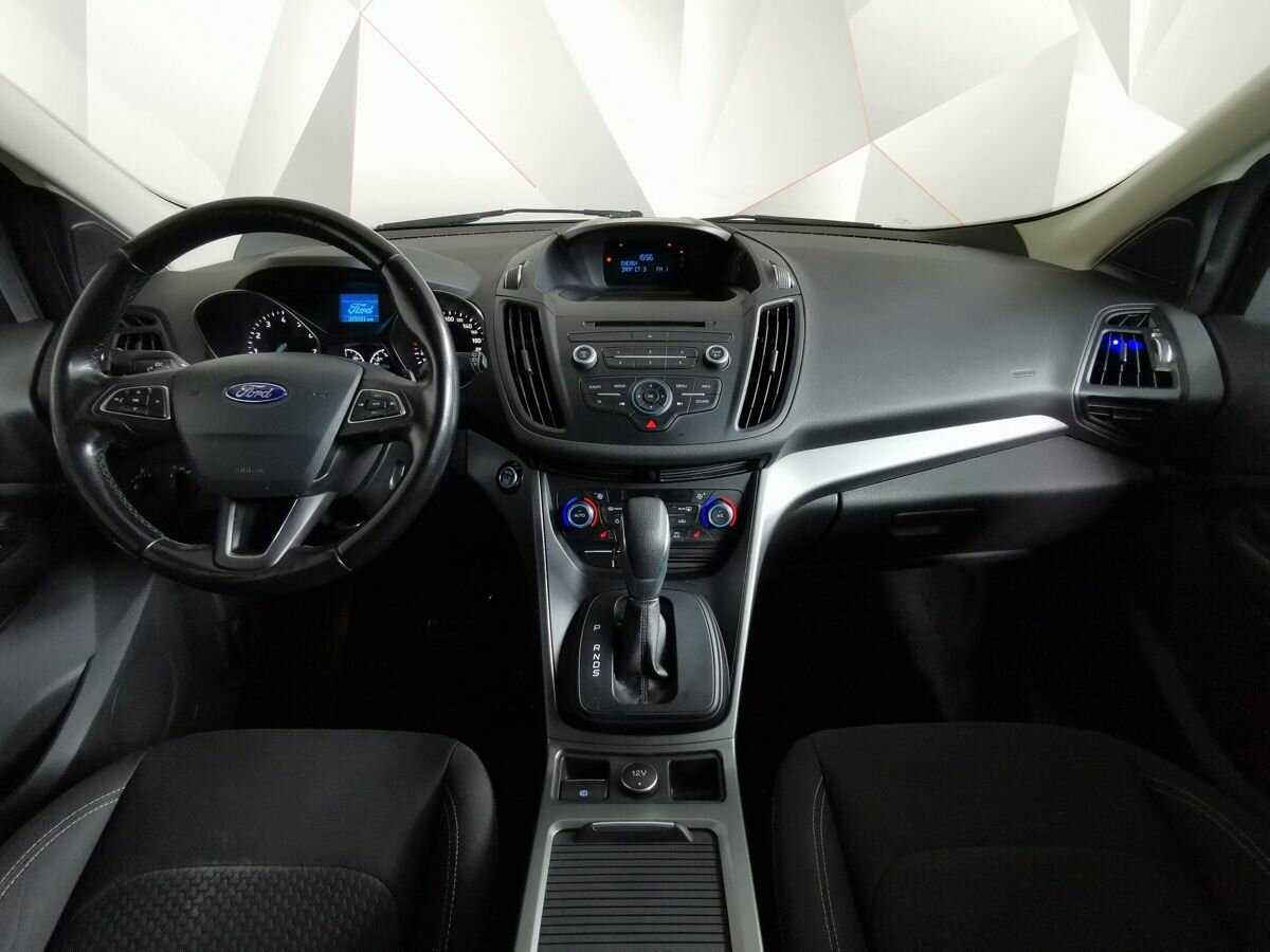 Ford Kuga 2017 года с пробегом. Фото: #9