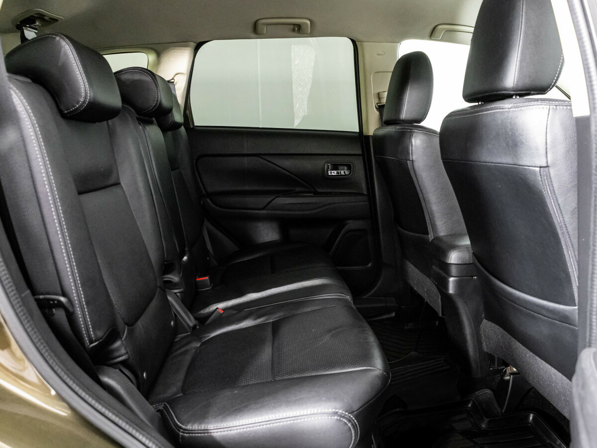 Mitsubishi Outlander 2015 года с пробегом. Фото: #15