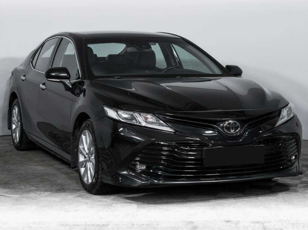 Toyota Camry 2021 года с пробегом. Фото: #2