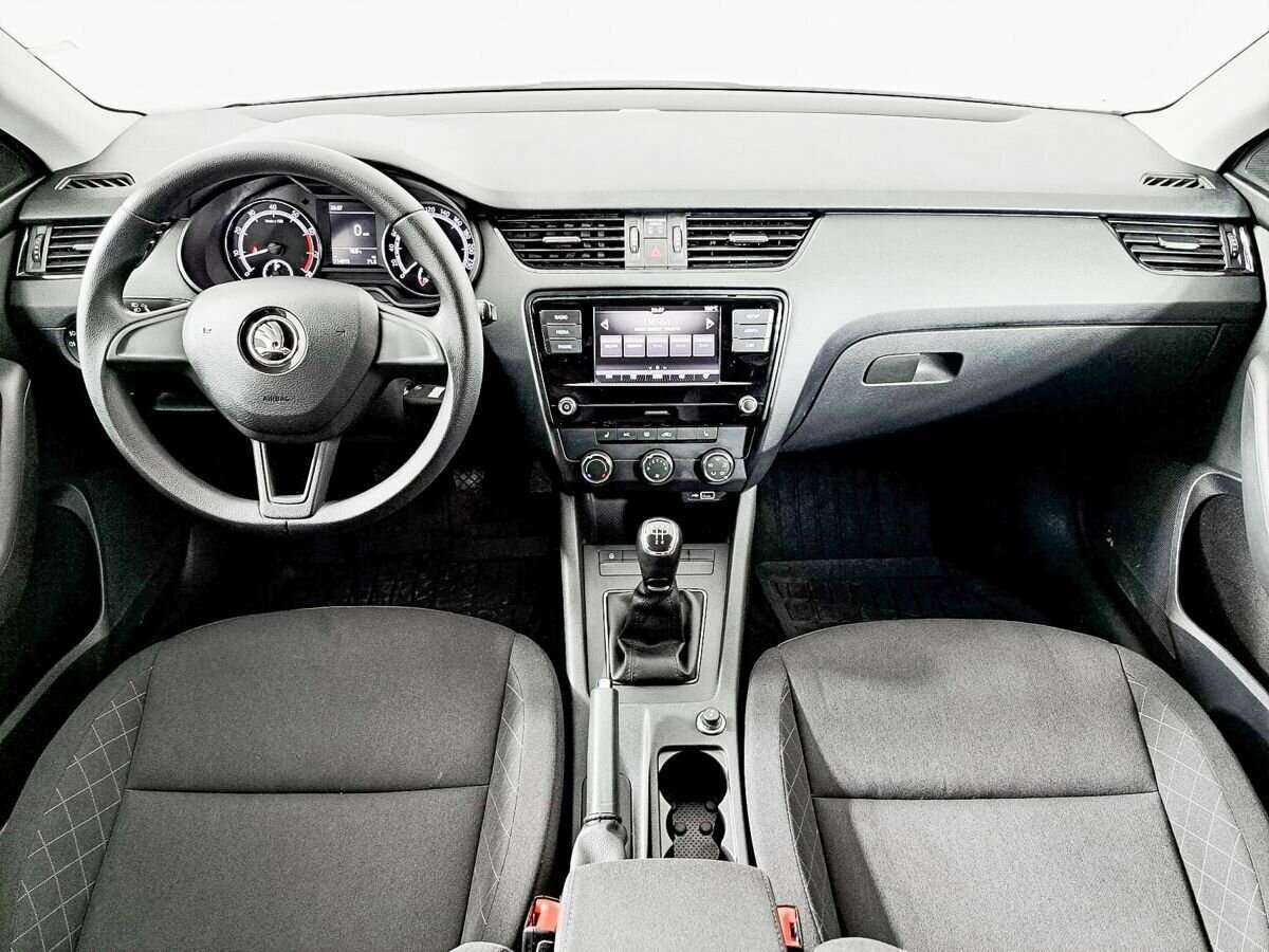 Skoda Octavia 2019 года с пробегом. Фото: #10