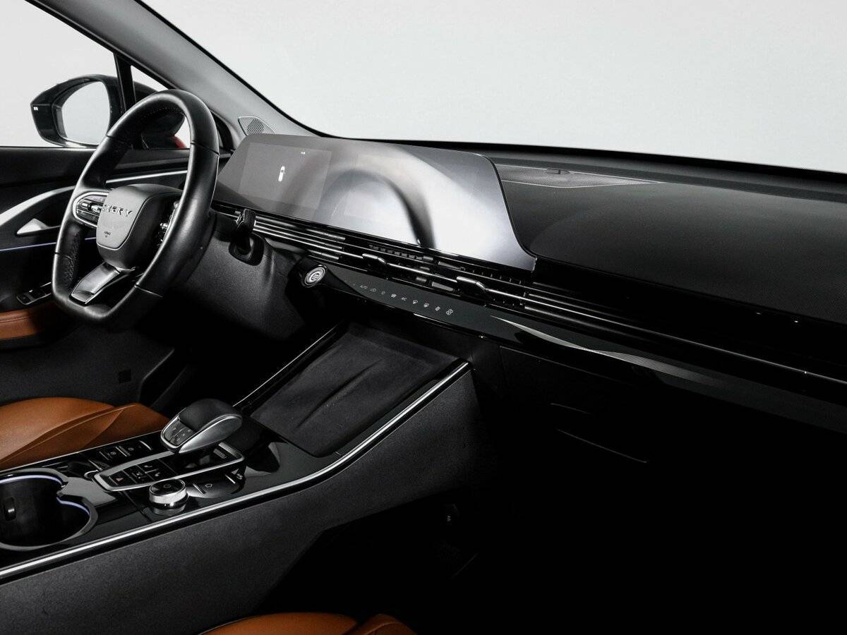 OMODA C5 2023 года с пробегом. Фото: #8