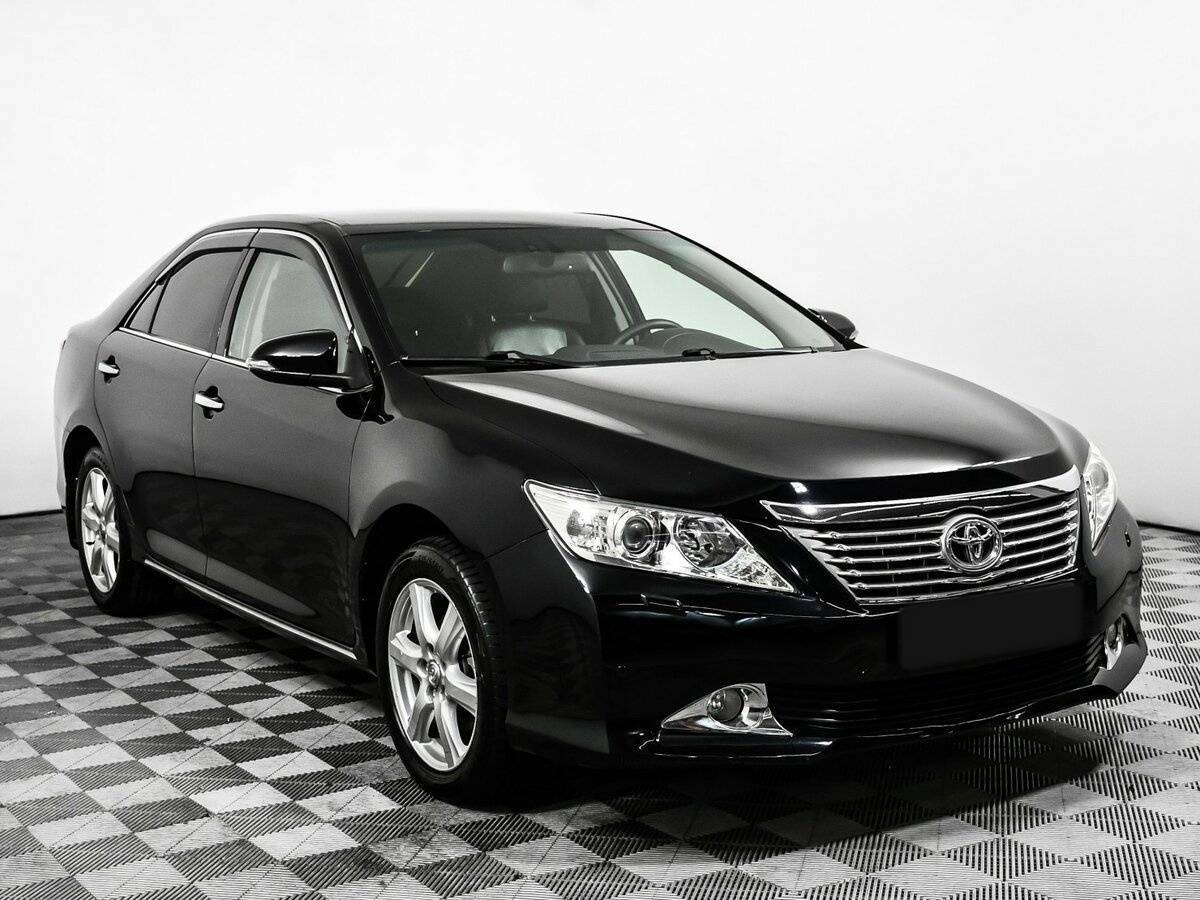 Toyota Camry 2012 года с пробегом. Фото: #2