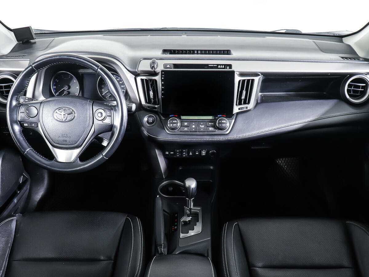 Toyota RAV4 2019 года с пробегом. Фото: #12