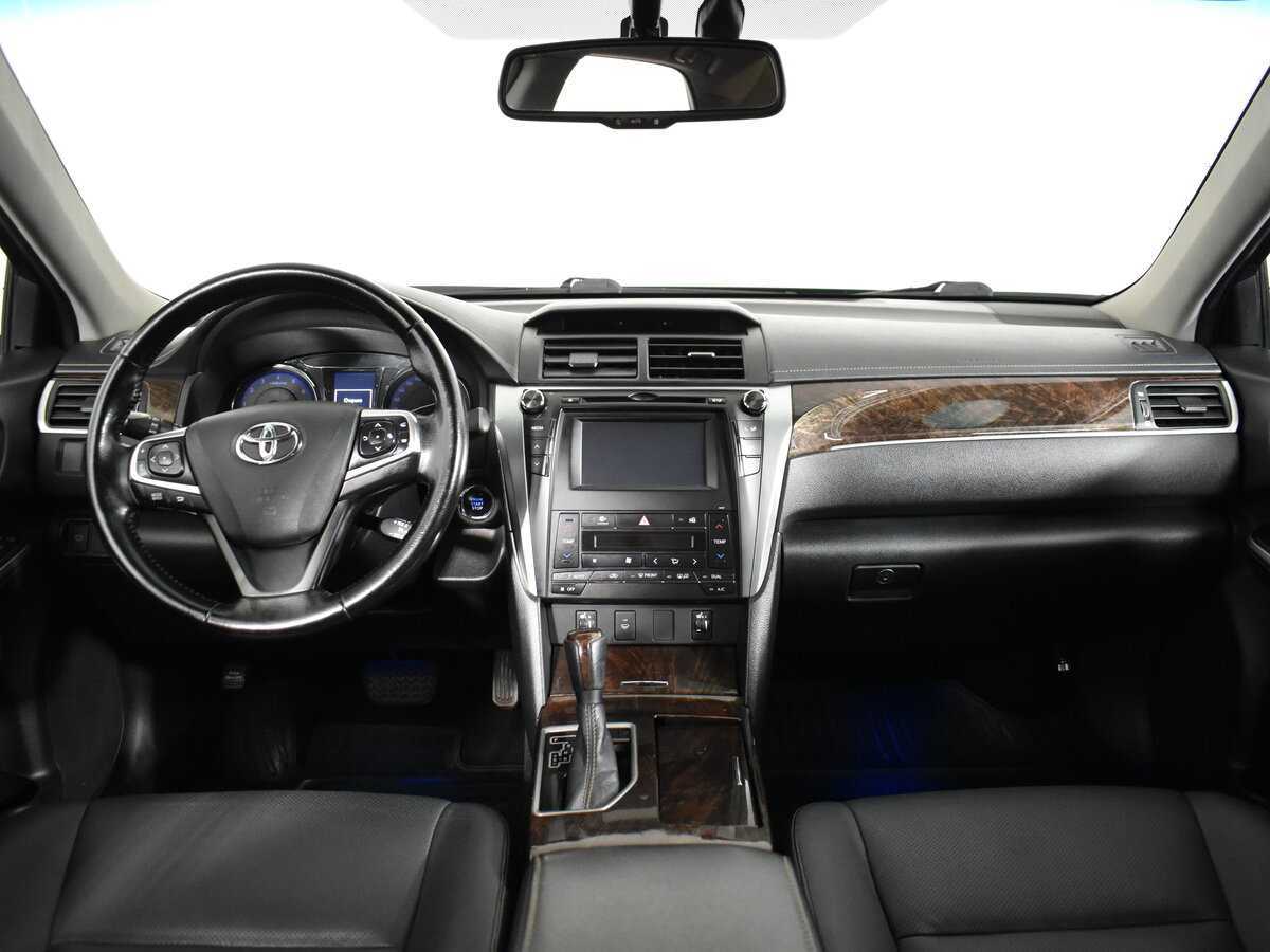 Toyota Camry 2017 года с пробегом. Фото: #12