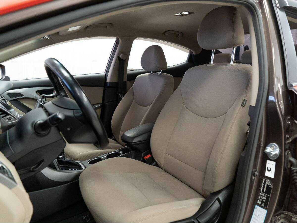 Hyundai Elantra 2014 года с пробегом. Фото: #5